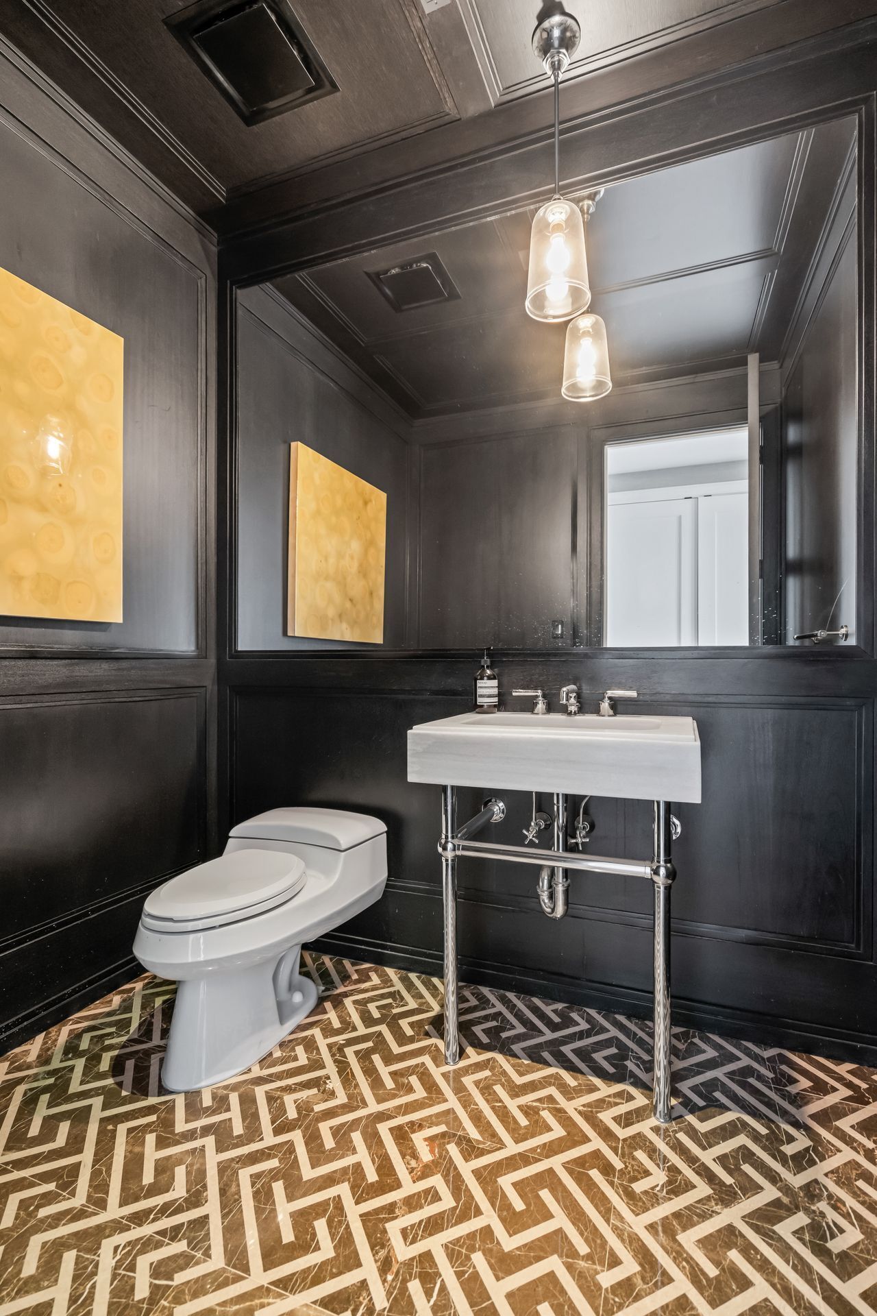 212 W 18th #Penthouse2 Manhattan, NY 10011