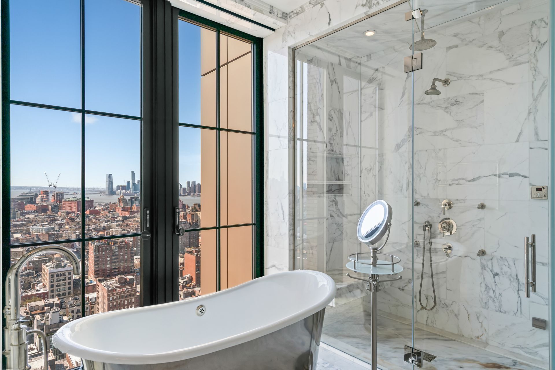 212 W 18th #Penthouse2 Manhattan, NY 10011