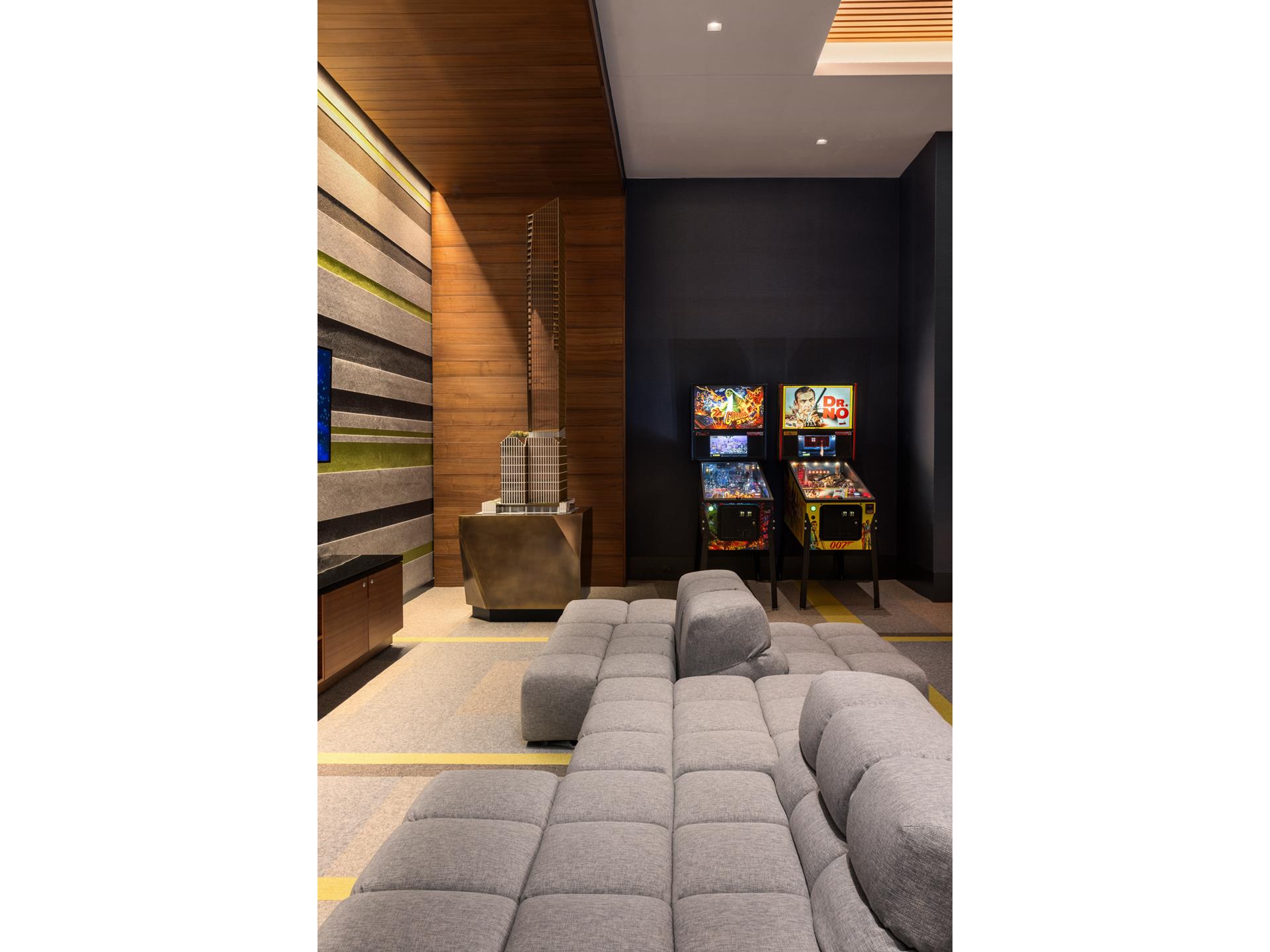 50 W 66th #51E Manhattan, NY 10023