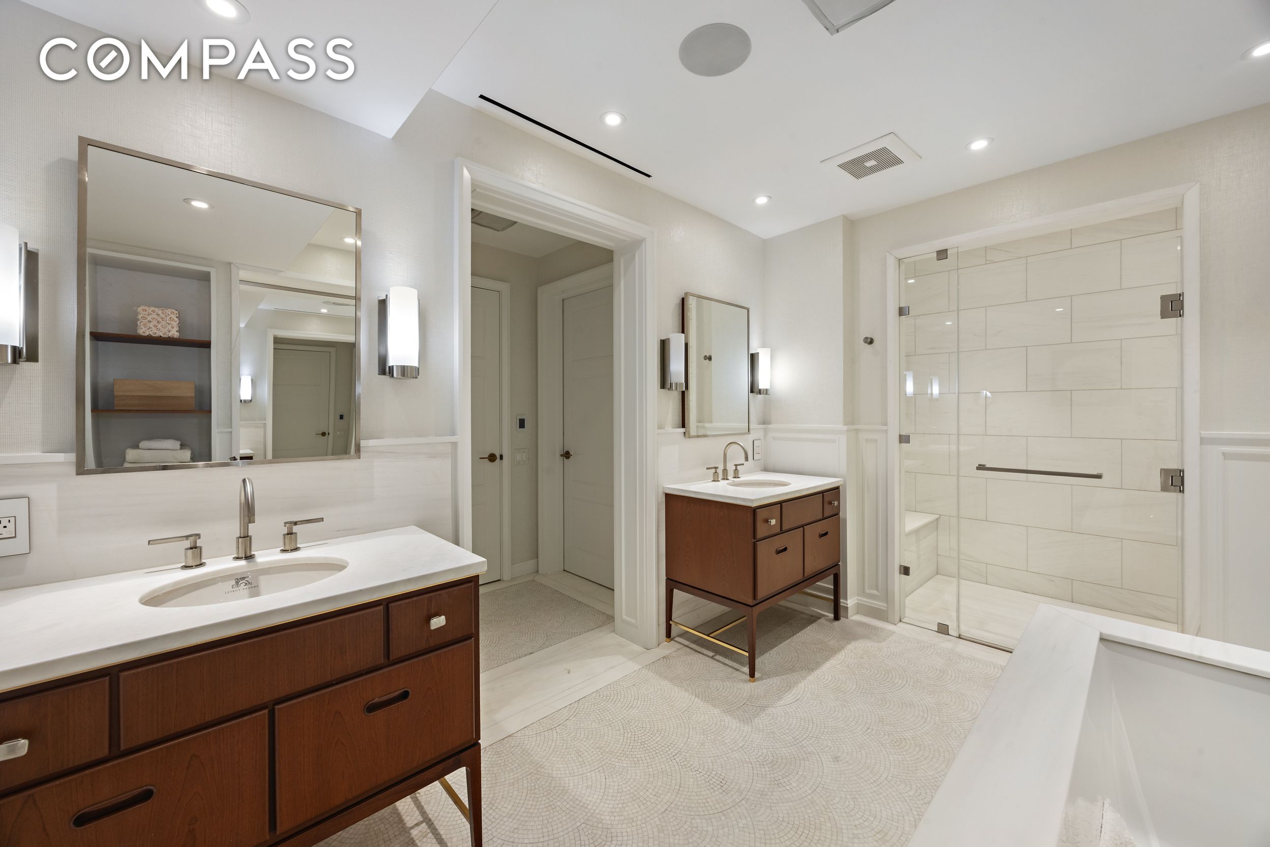 275 W 10th #9C Manhattan, NY 10014