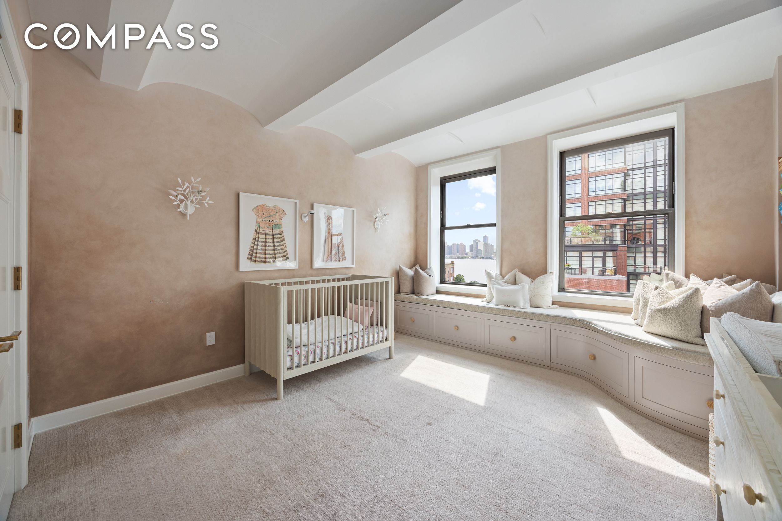 275 W 10th #9C Manhattan, NY 10014