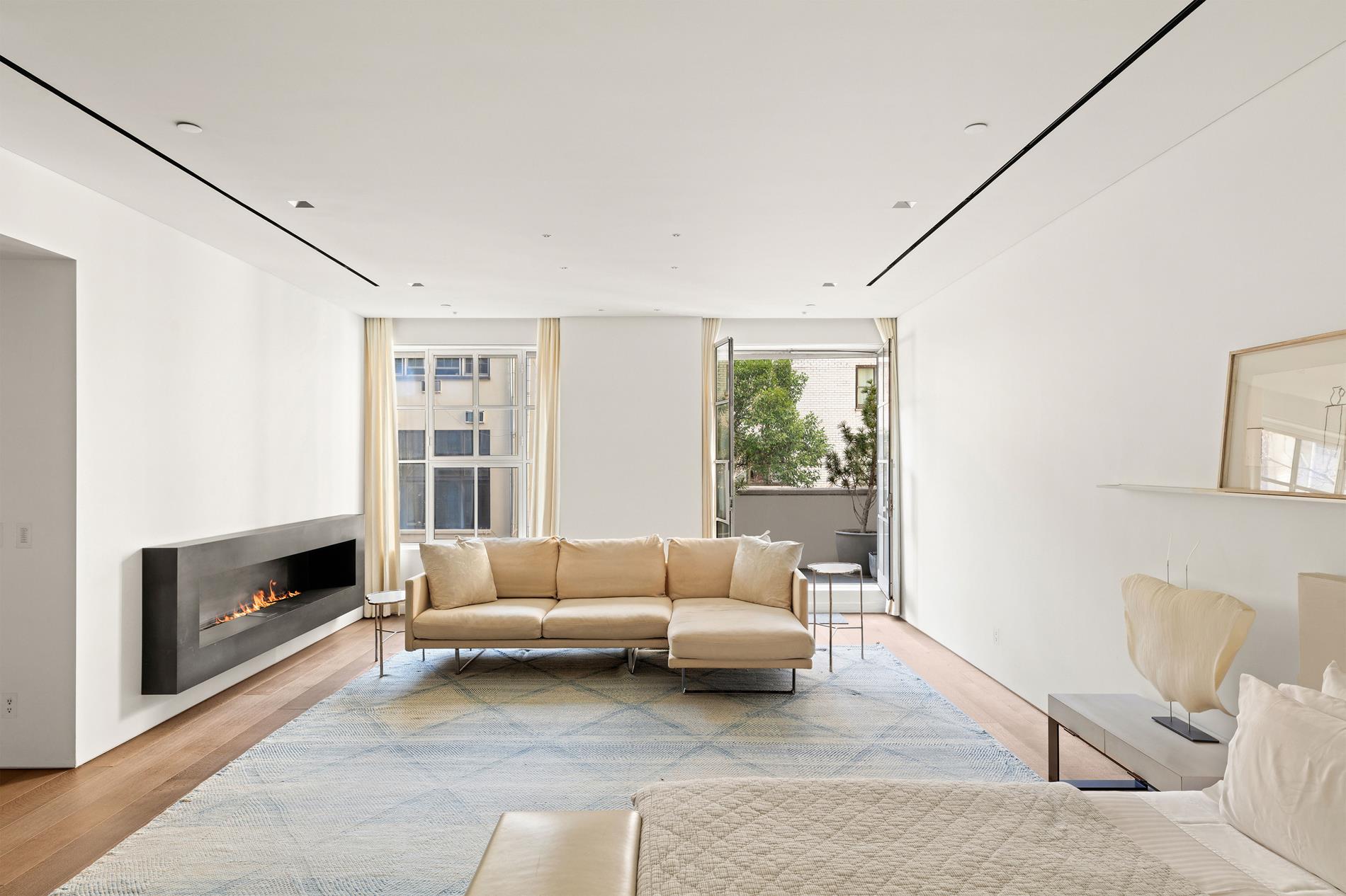 38-40 E 76th Manhattan, NY 10021