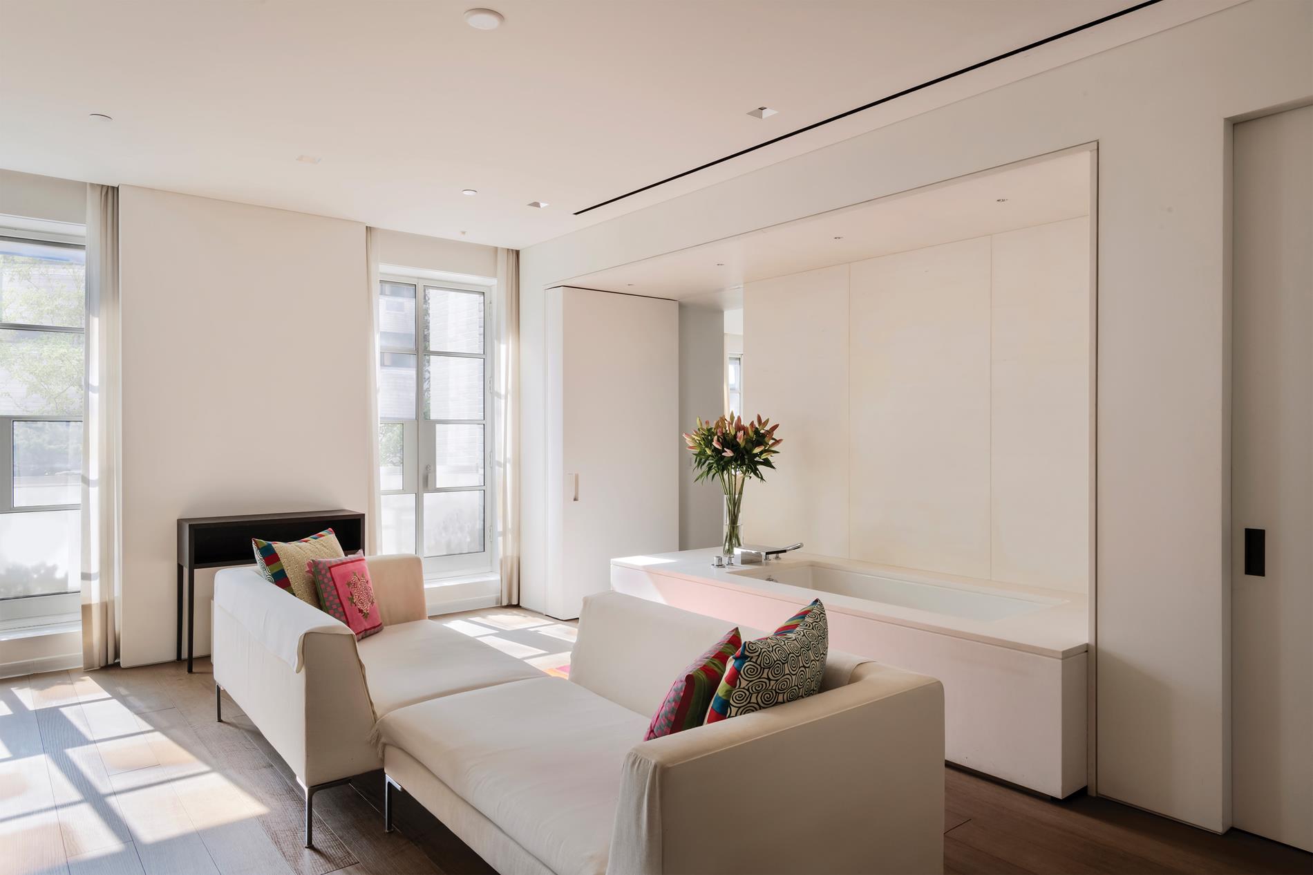 38-40 E 76th Manhattan, NY 10021