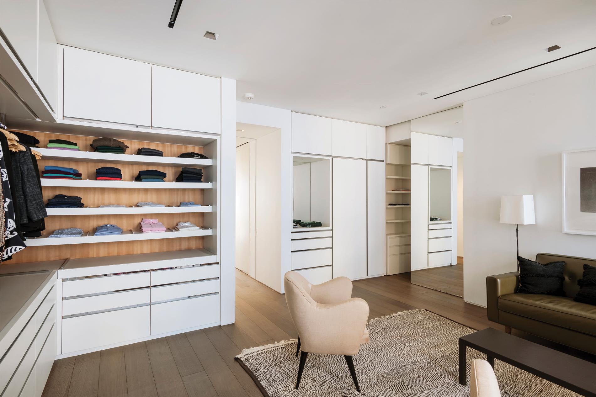 38-40 E 76th Manhattan, NY 10021