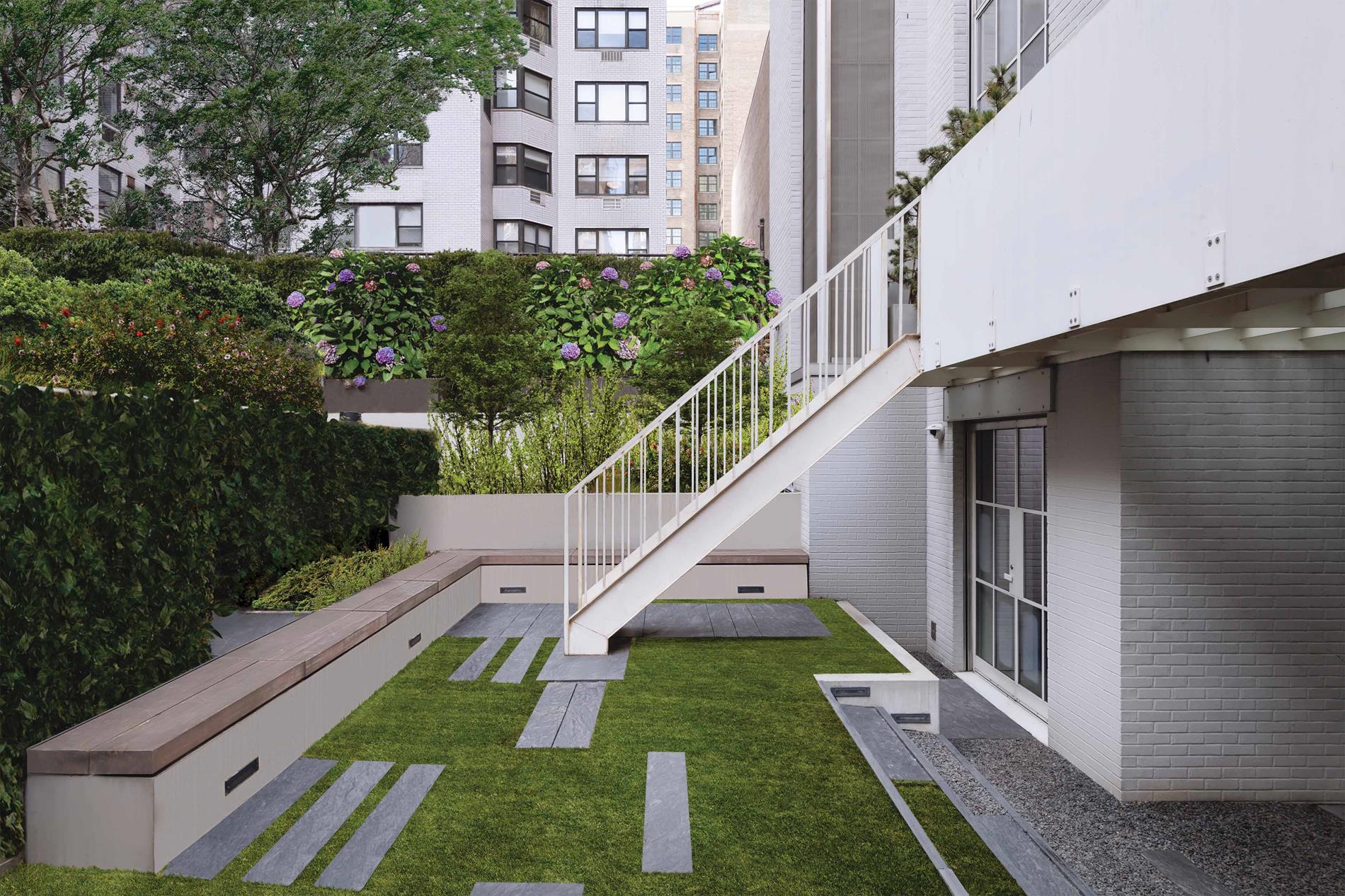 38-40 E 76th Manhattan, NY 10021