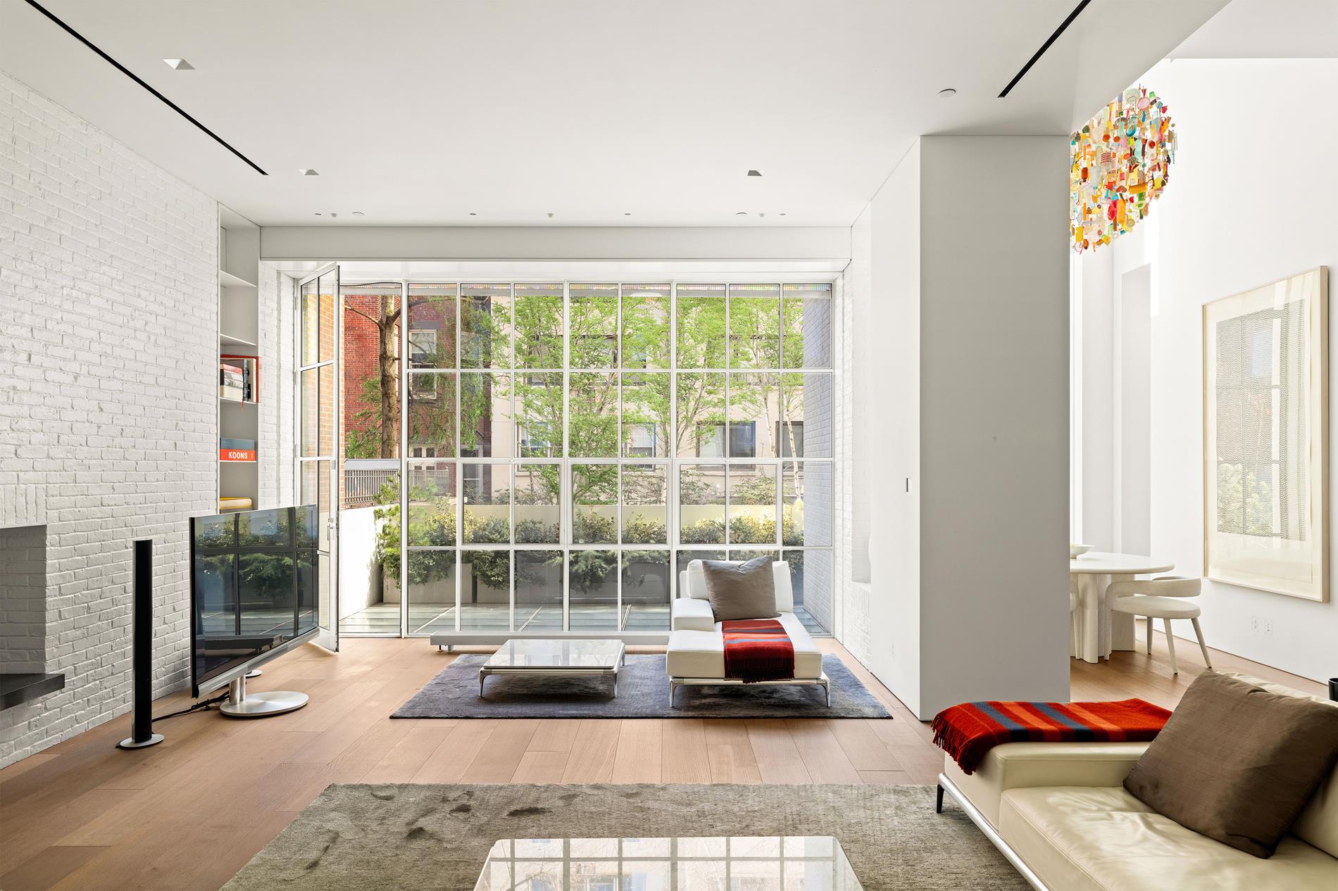 38-40 E 76th Manhattan, NY 10021