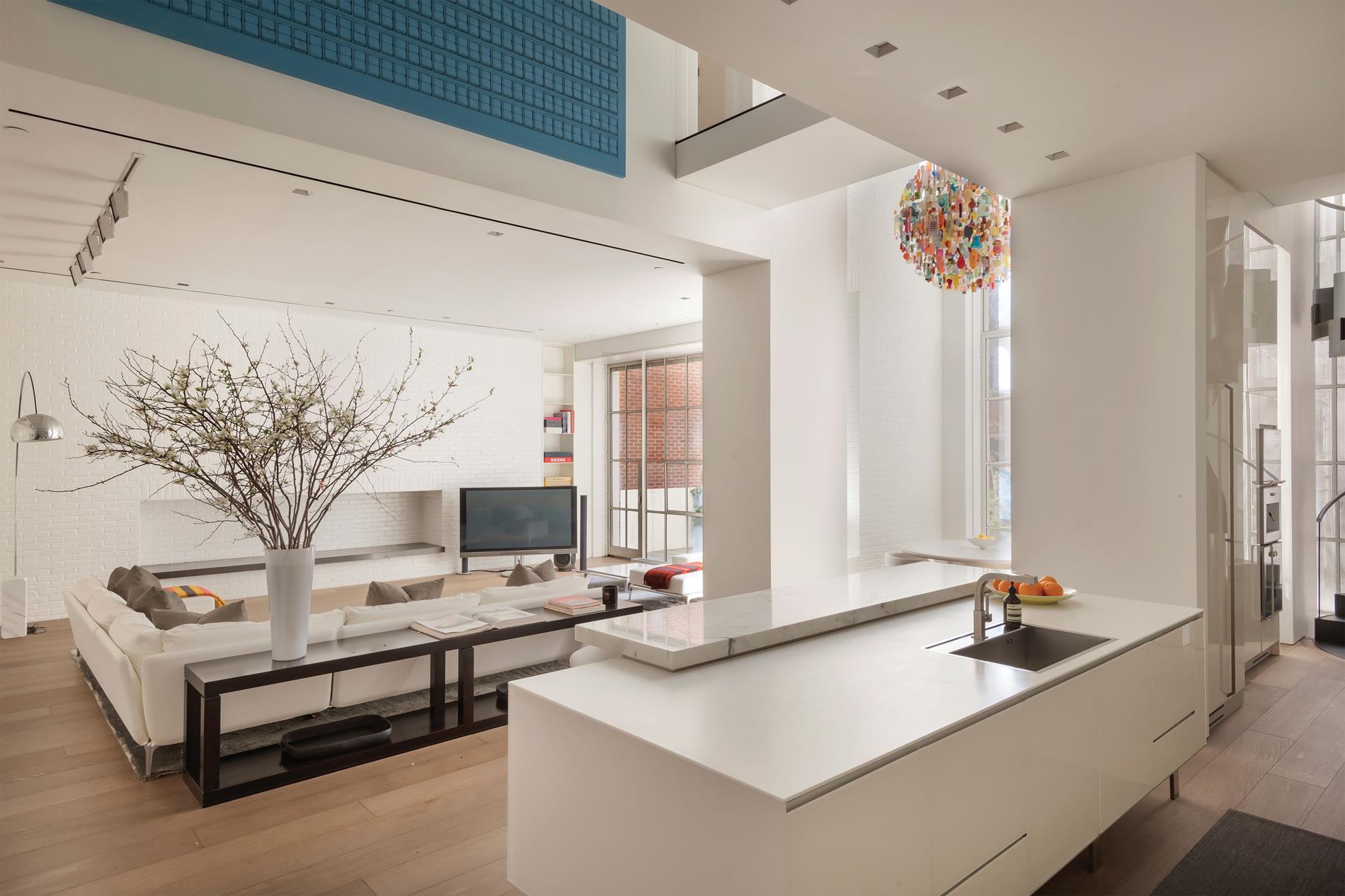 38-40 E 76th Manhattan, NY 10021