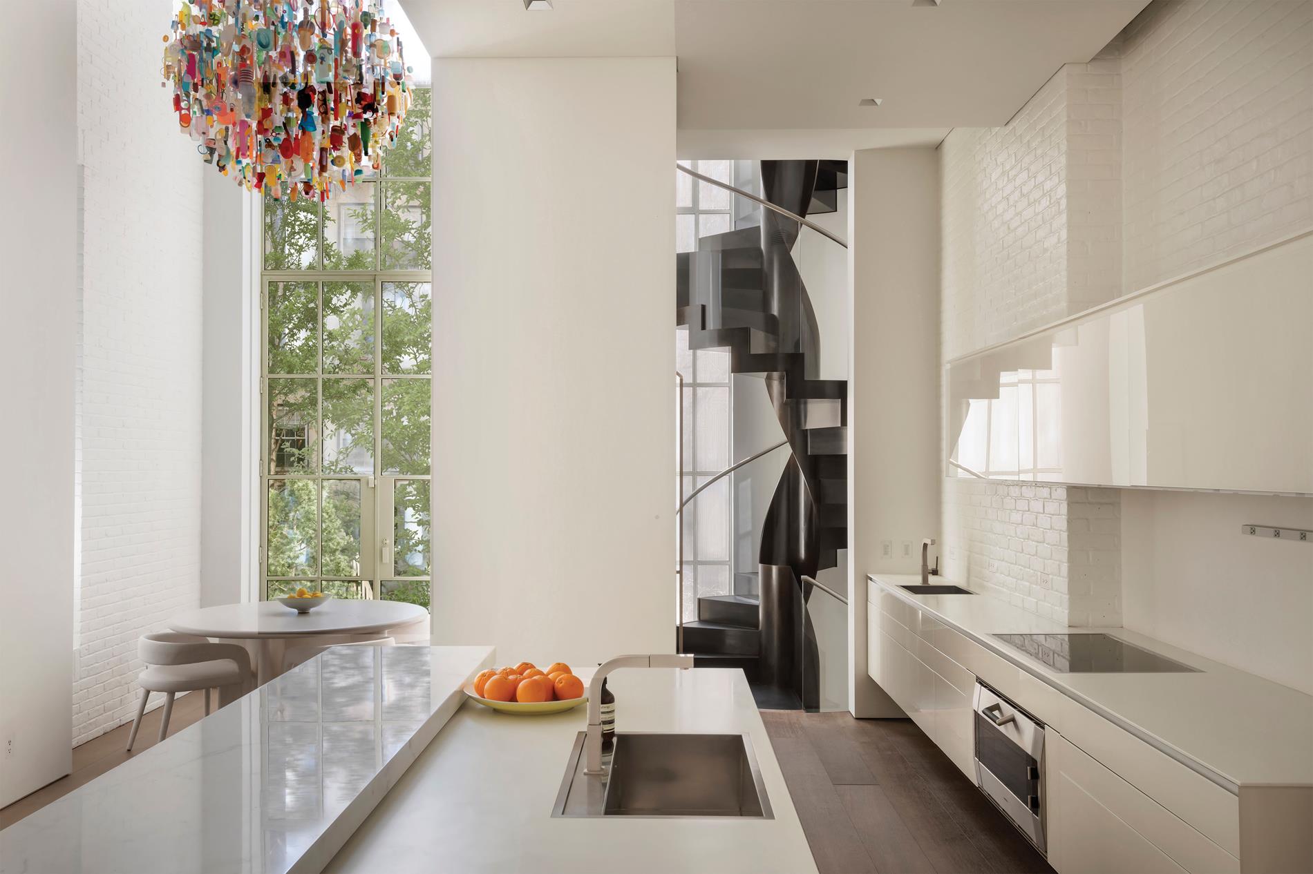 38-40 E 76th Manhattan, NY 10021