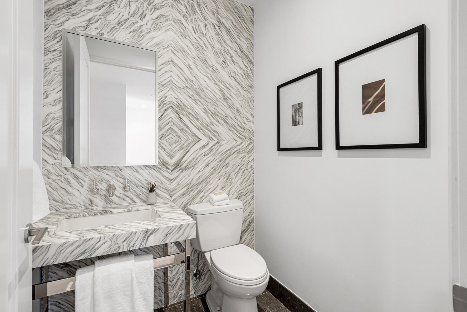 215 E 19th #6B Manhattan, NY 10003