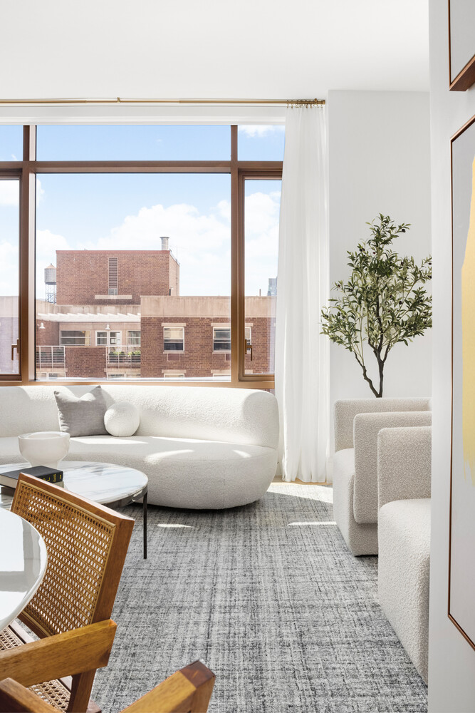 215 E 19th #6B Manhattan, NY 10003