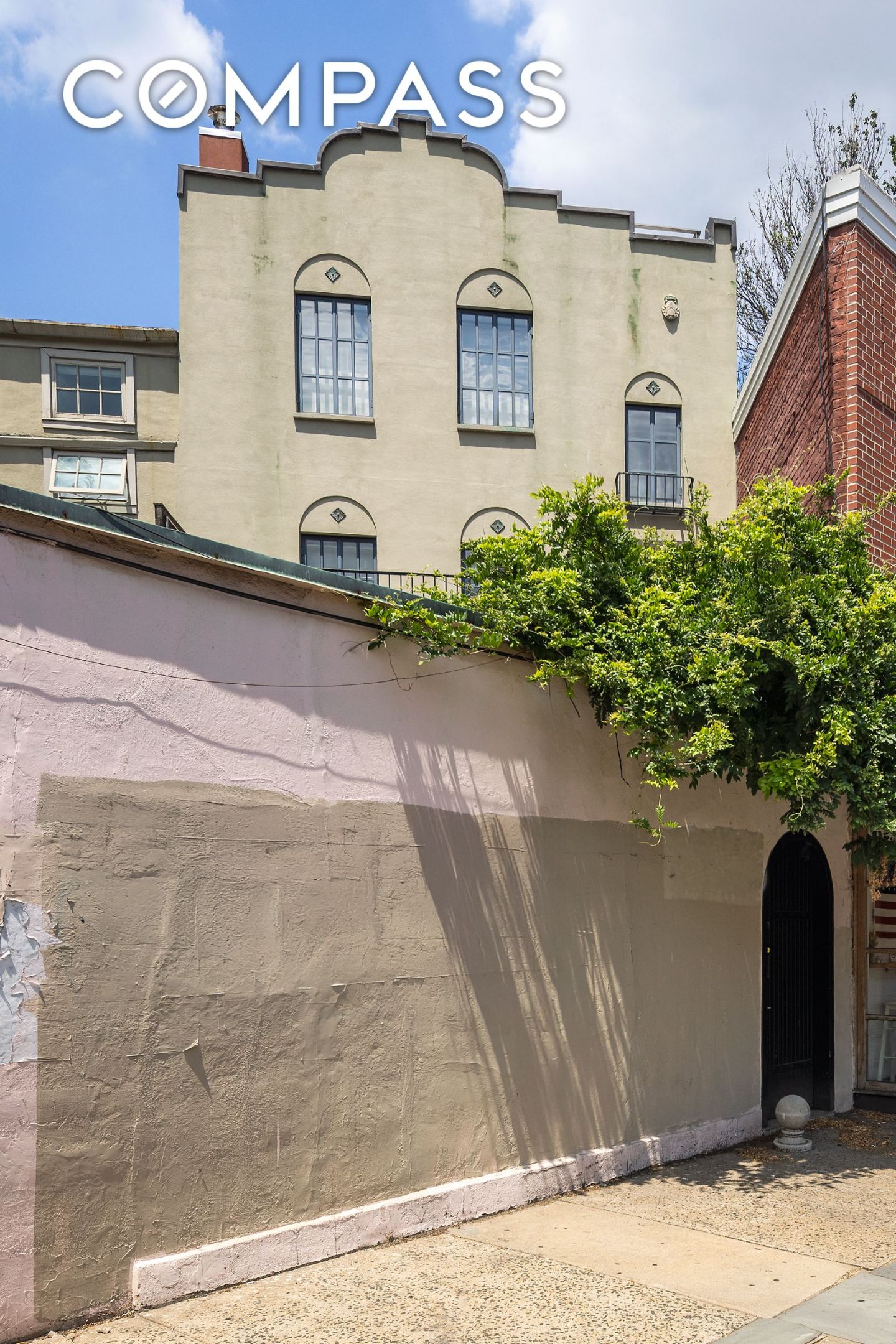 39 Barrow Manhattan, NY 10014