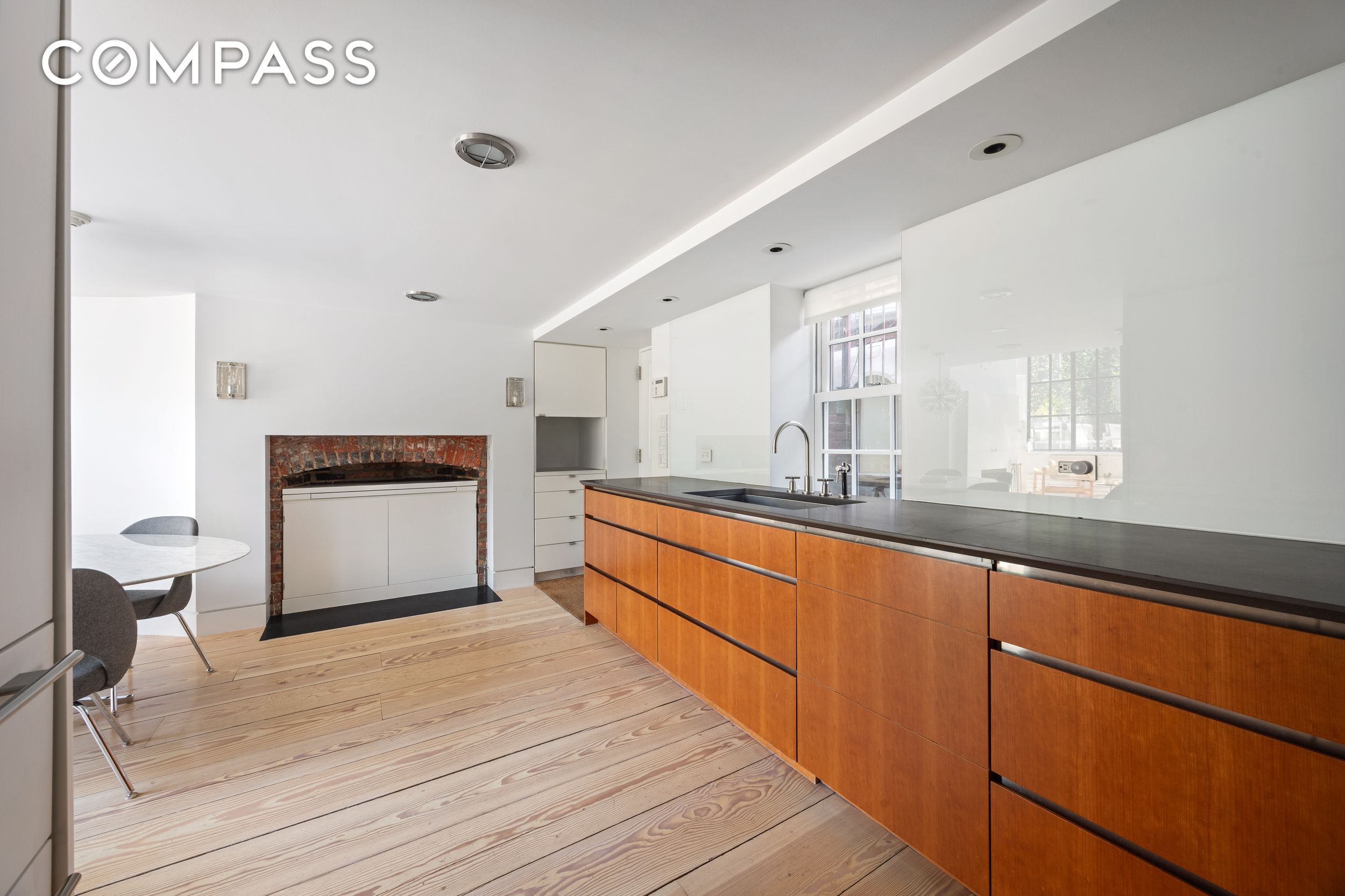 39 Barrow Manhattan, NY 10014