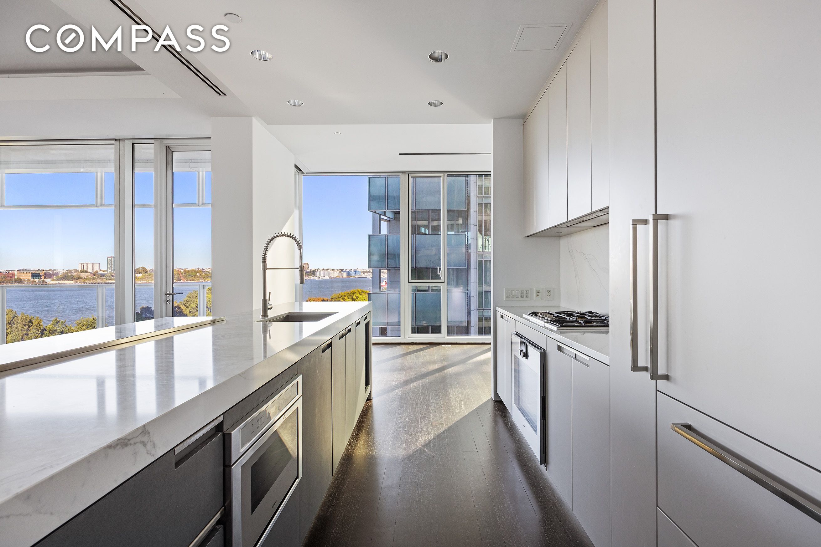 165 Charles #14 Manhattan, NY 10014