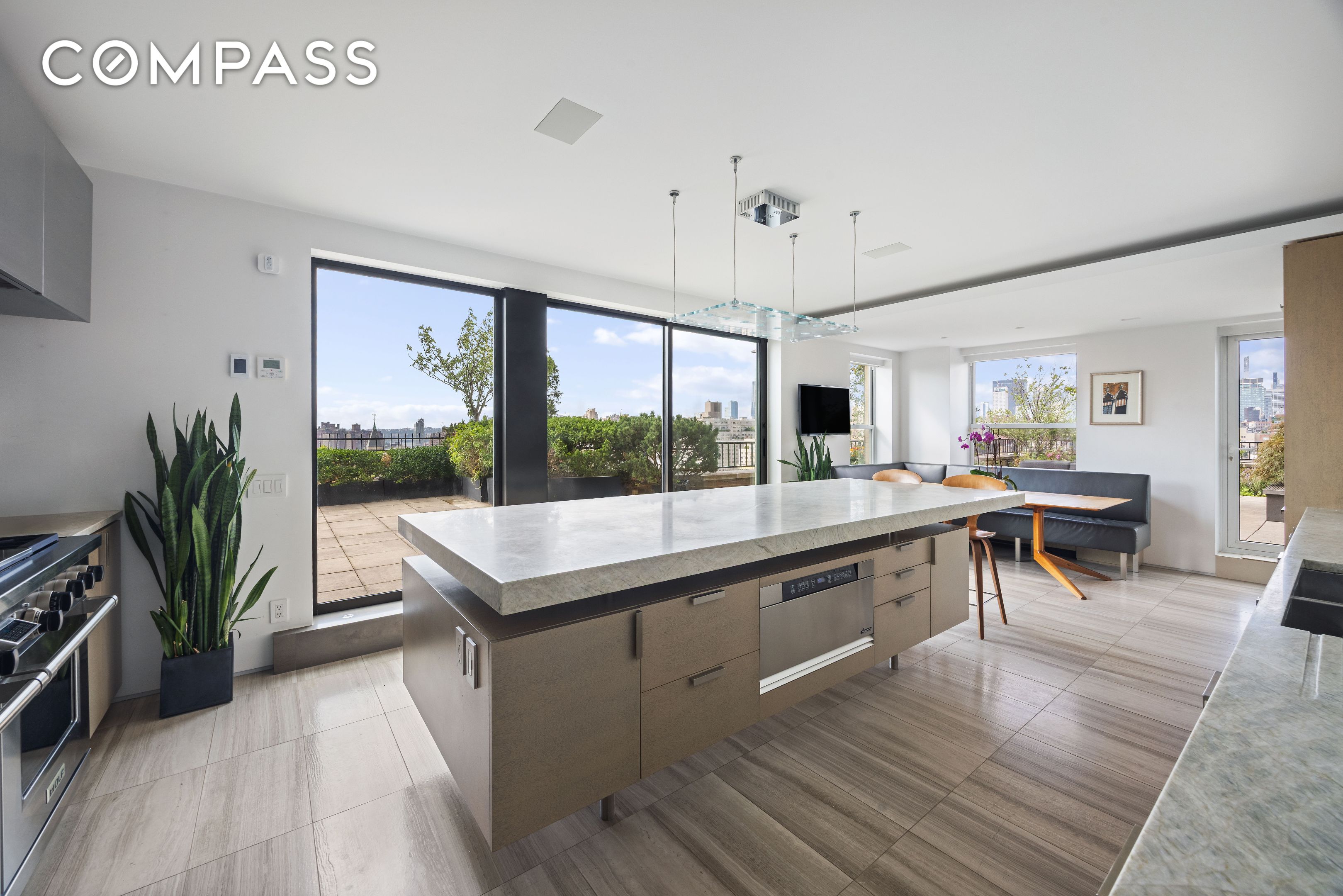 24 5th #PH1701 Manhattan, NY 10011