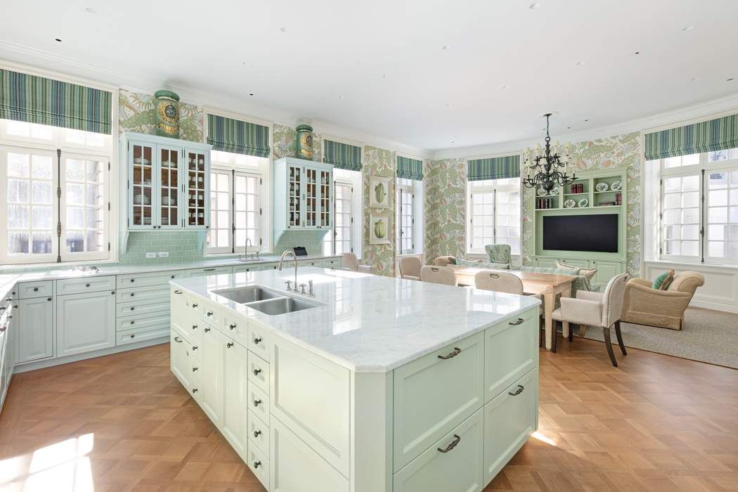 4 E 79th Manhattan, NY 10075