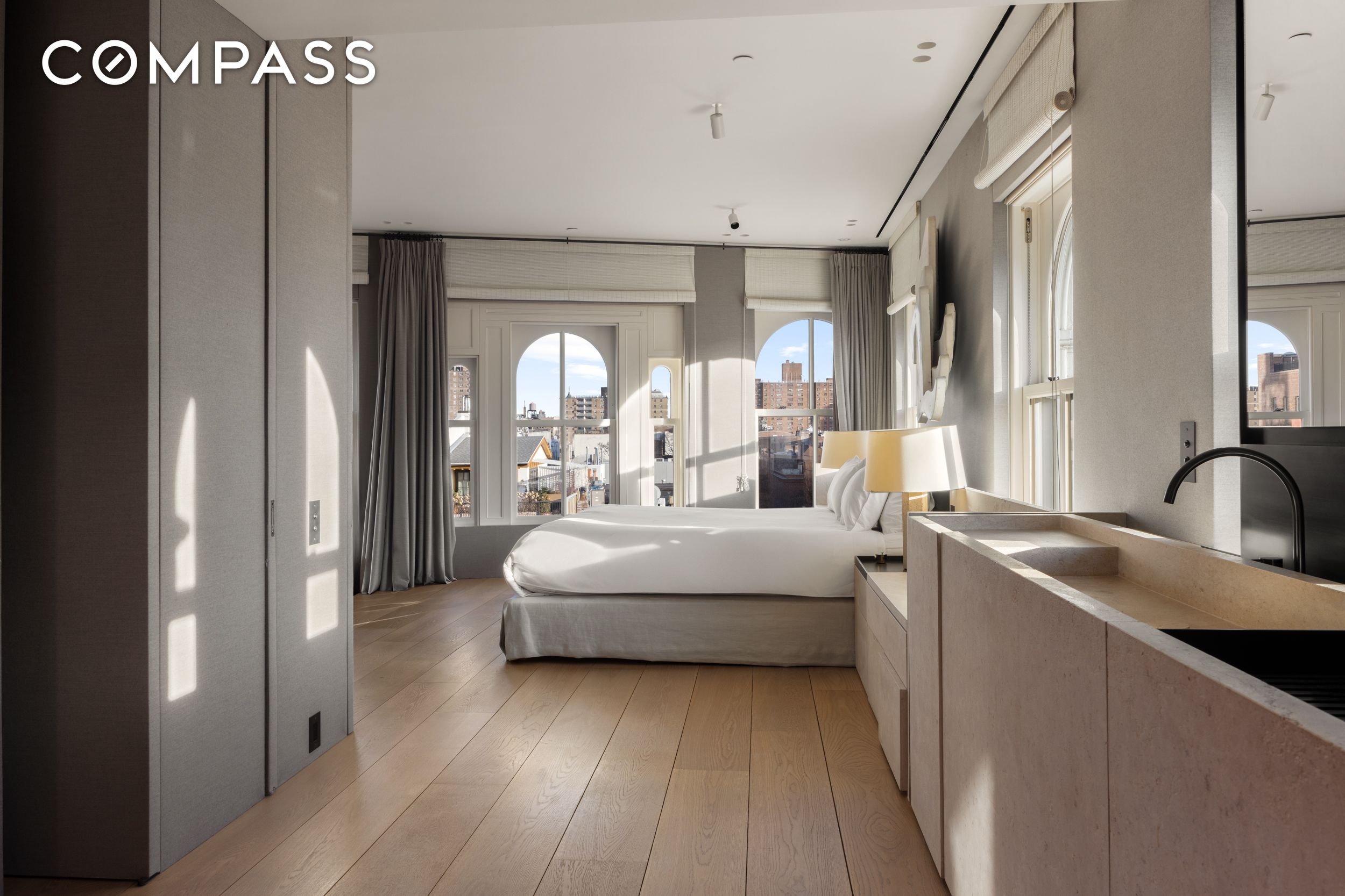 54 Bond #PH Manhattan, NY 10012