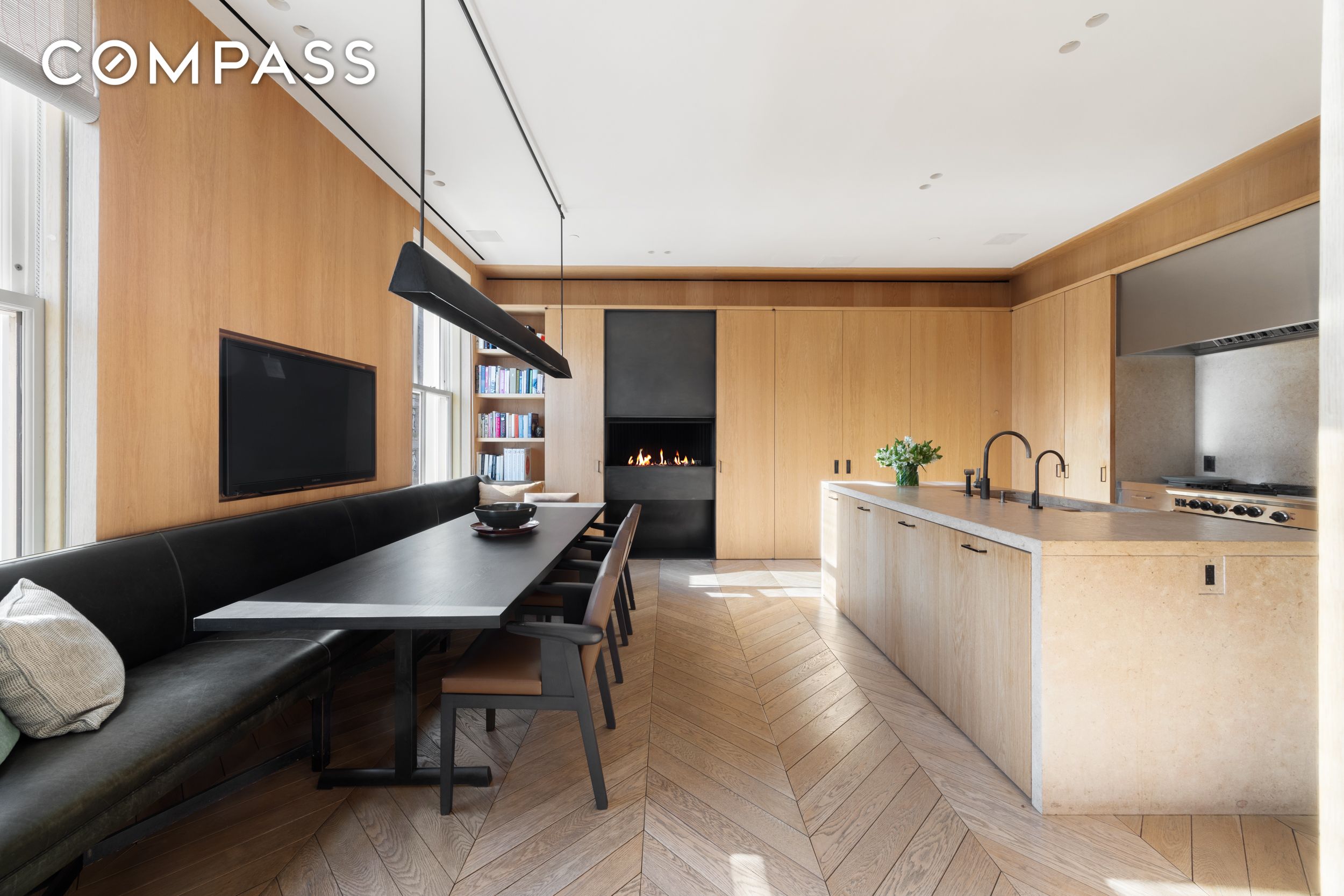 54 Bond #PH Manhattan, NY 10012