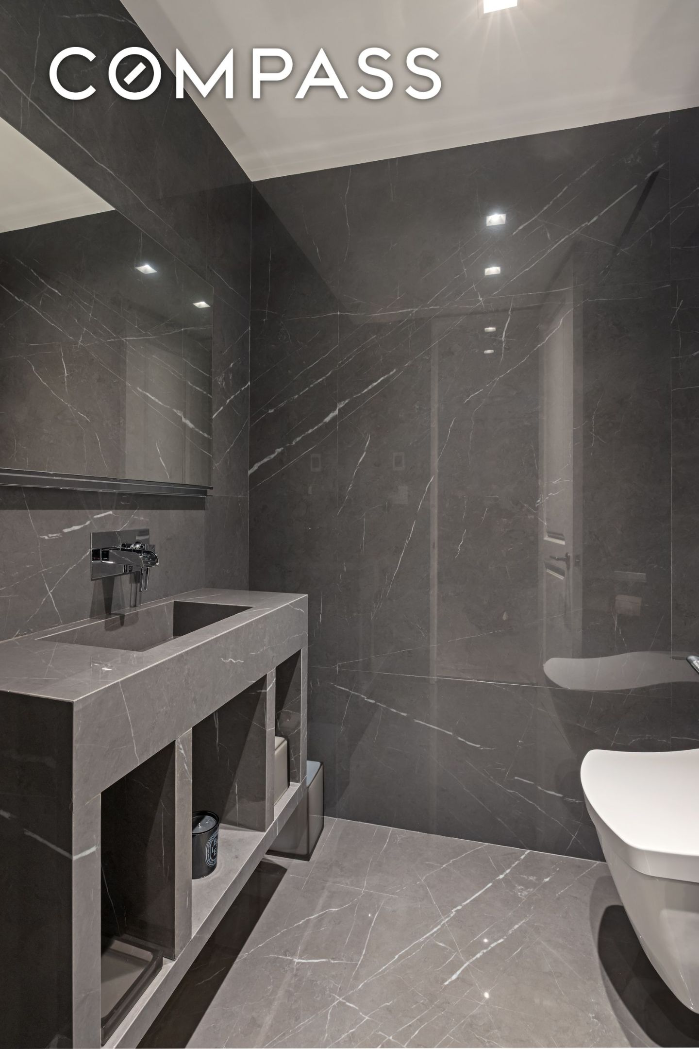 146 Waverly Manhattan, NY 10014