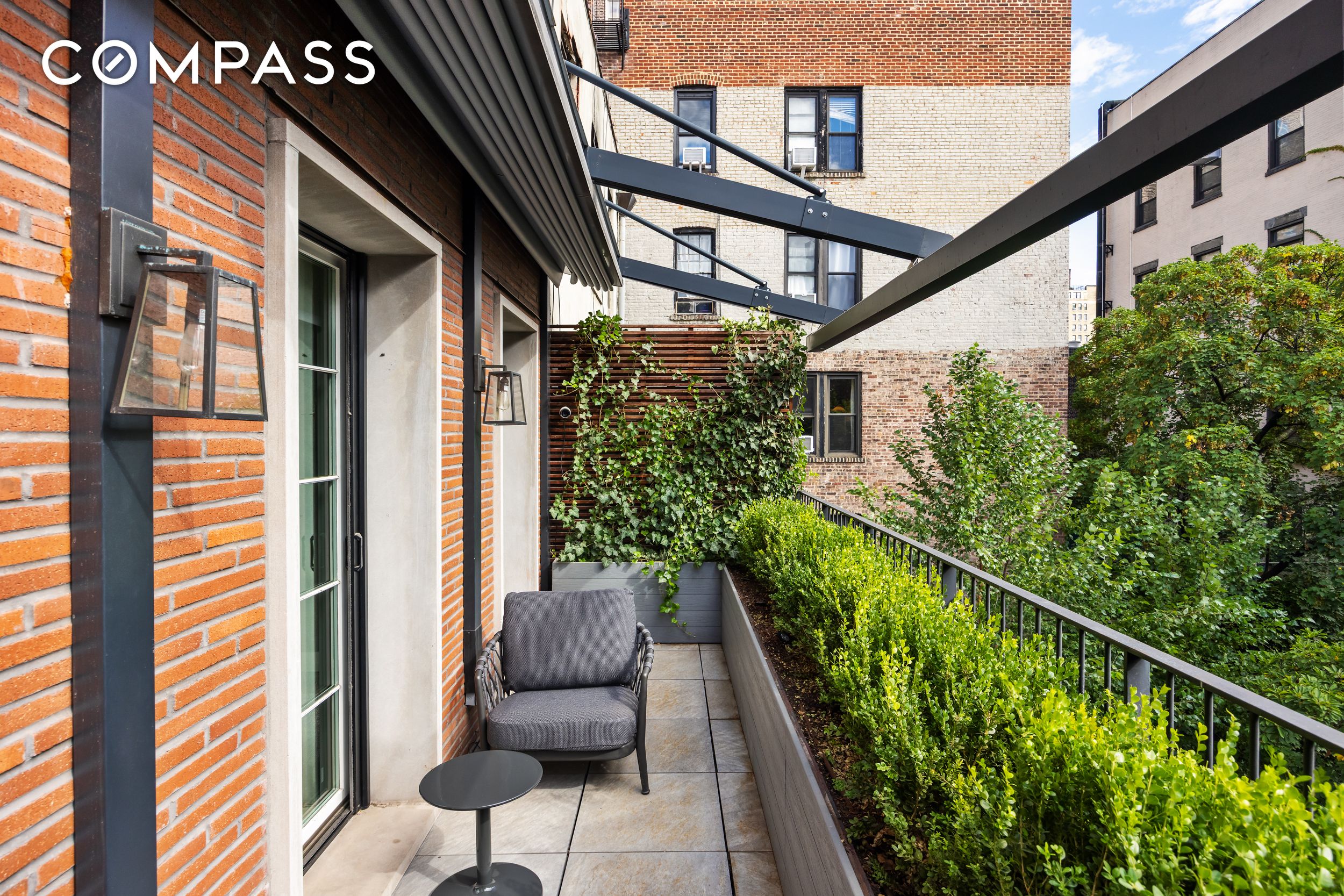 146 Waverly Manhattan, NY 10014